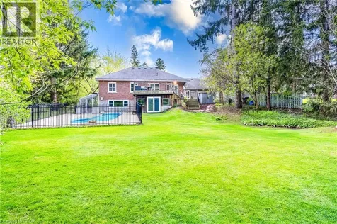 3 Fallsview Road Hamilton ON L9H 5J7