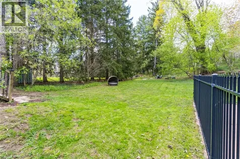 3 Fallsview Road Hamilton ON L9H 5J7