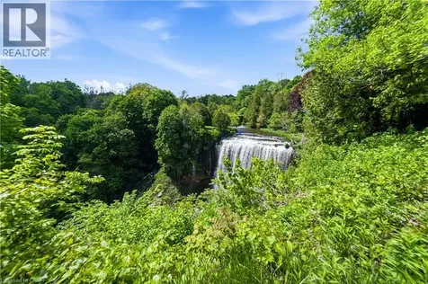 3 Fallsview Road Hamilton ON L9H 5J7