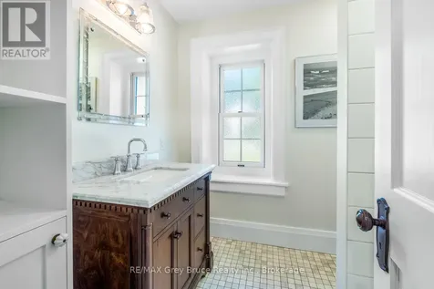 1075 4th Avenue West Owen Sound ON N4K 4W1