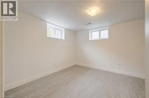 37 Glenwood Drive Brantford ON N3S 3G5