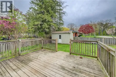 37 Glenwood Drive Brantford ON N3S 3G5