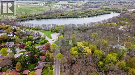37 Glenwood Drive Brantford ON N3S 3G5