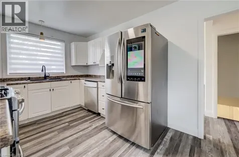 37 Glenwood Drive Brantford ON N3S 3G5