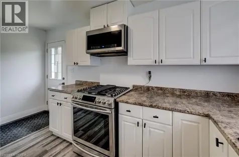 37 Glenwood Drive Brantford ON N3S 3G5