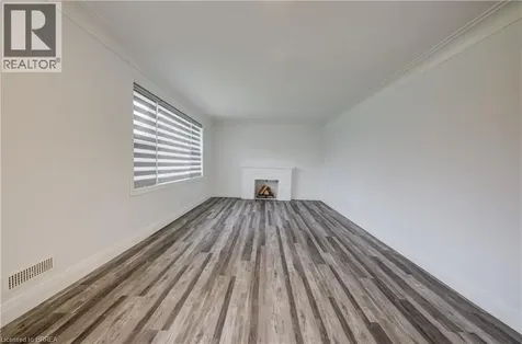 37 Glenwood Drive Brantford ON N3S 3G5