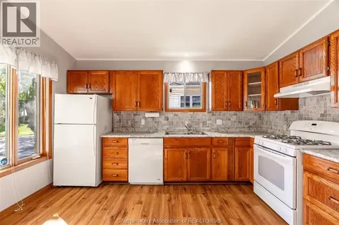 12 Lansdowne Avenue Chatham ON N7M 4J3