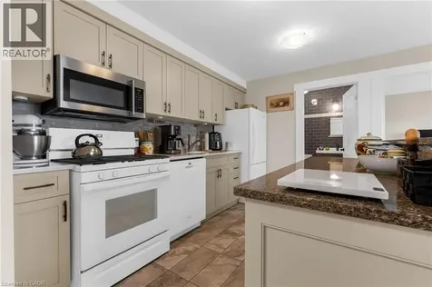 111 Smits Cove Smithville ON L0R 2A0