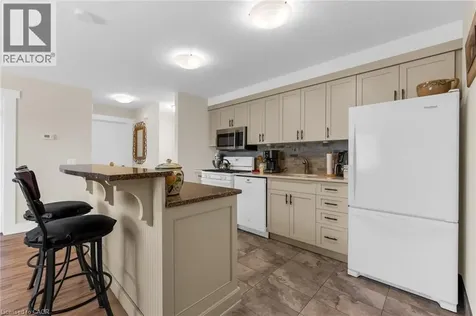 111 Smits Cove Smithville ON L0R 2A0