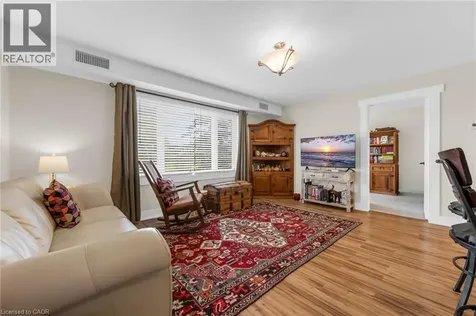 111 Smits Cove Smithville ON L0R 2A0