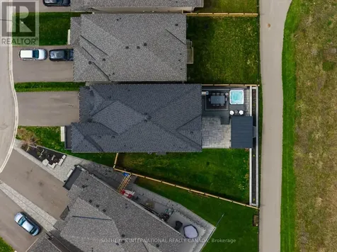 64 Closson Drive Whitby ON L1P 0M9