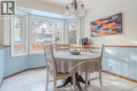2477 Mark Avenue Windsor ON N9E 2W2