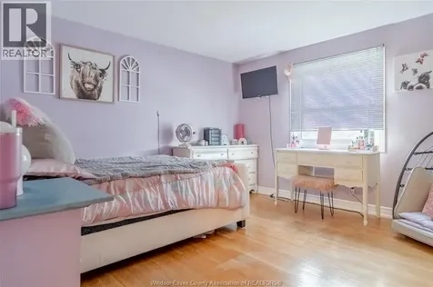 2477 Mark Avenue Windsor ON N9E 2W2