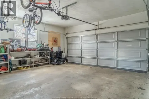2477 Mark Avenue Windsor ON N9E 2W2