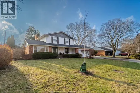 2477 Mark Avenue Windsor ON N9E 2W2