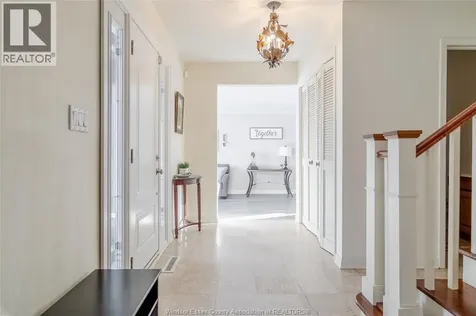 2477 Mark Avenue Windsor ON N9E 2W2