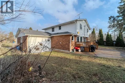 2477 Mark Avenue Windsor ON N9E 2W2