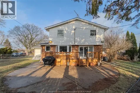 2477 Mark Avenue Windsor ON N9E 2W2