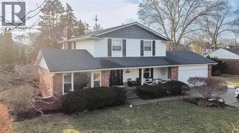 2477 Mark Avenue Windsor ON N9E 2W2
