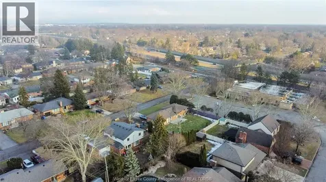 2477 Mark Avenue Windsor ON N9E 2W2
