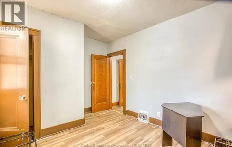 478 Rosedale Avenue Windsor ON N8X 1X6