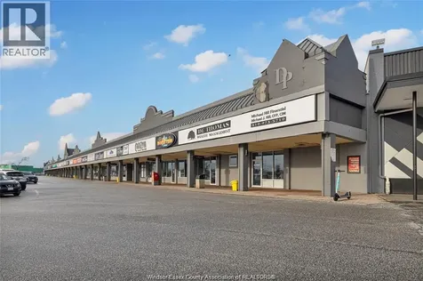 2469 Dougall Windsor ON N8X 1T3