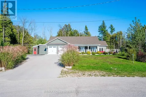 10 Williamson Place South Bruce Peninsula ON N0H 2T0