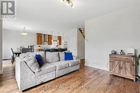 520 Lucent Street Russell ON K4R 0G3