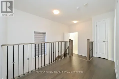 20 Tamworth Terrace Barrie ON L9J 0W5