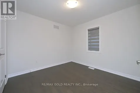 20 Tamworth Terrace Barrie ON L9J 0W5