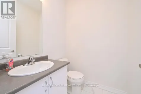 20 Tamworth Terrace Barrie ON L9J 0W5