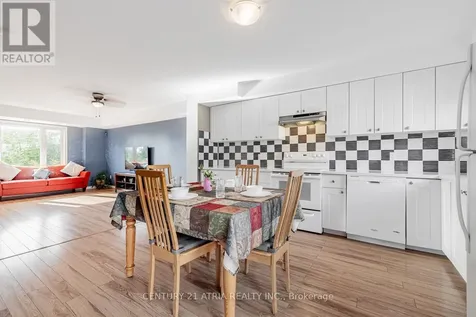 15943 Bayview Avenue Aurora ON L4G 0S3