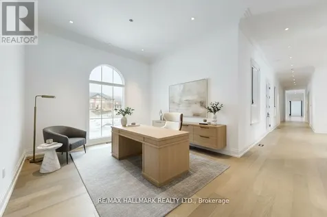 15 Eden Vale Drive King ON L7B 1L8