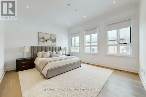 15 Eden Vale Drive King ON L7B 1L8