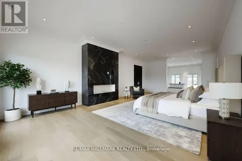15 Eden Vale Drive King ON L7B 1L8