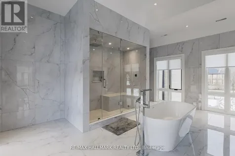 15 Eden Vale Drive King ON L7B 1L8