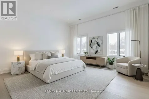 15 Eden Vale Drive King ON L7B 1L8