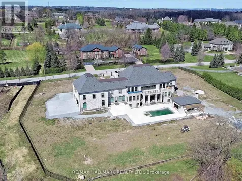 15 Eden Vale Drive King ON L7B 1L8