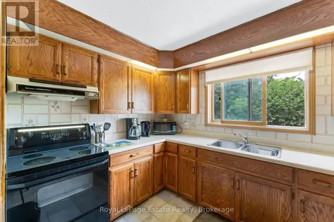 97 Dorena Crescent South Bruce Peninsula ON N0H 2G0