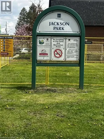 456 Jackson Street West Hamilton ON L8P 1N4