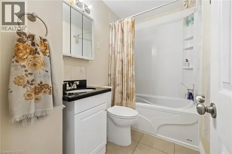 625 Tate Avenue Hamilton ON L8H 6L4