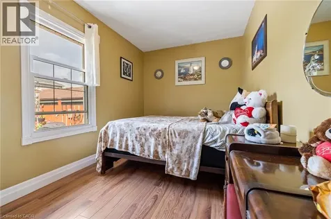 625 Tate Avenue Hamilton ON L8H 6L4