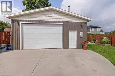 625 Tate Avenue Hamilton ON L8H 6L4