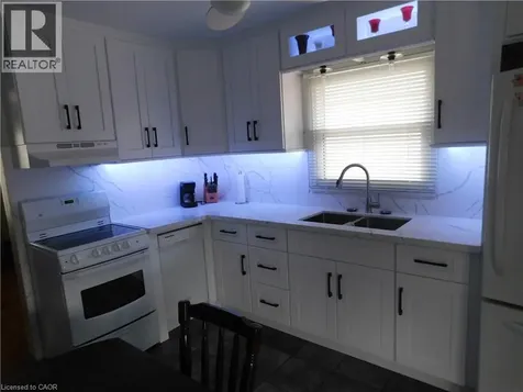 625 Tate Avenue Hamilton ON L8H 6L4