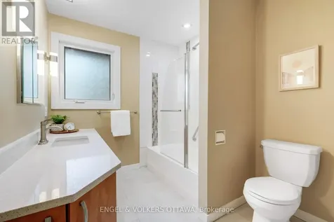 2111 Montreal Road Ottawa ON K1J 8M8