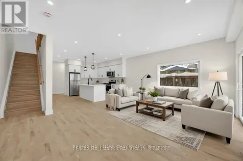 28 Rose Avenue Orillia ON L3V 6B4
