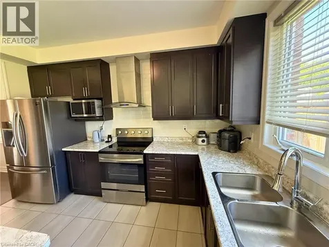 9462 Tallgrass Avenue Niagara Falls ON L2G 0Y2