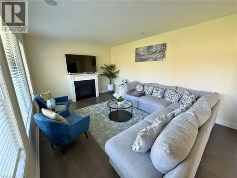 9462 Tallgrass Avenue Niagara Falls ON L2G 0Y2