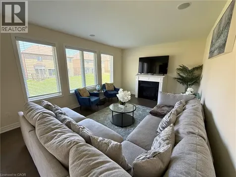 9462 Tallgrass Avenue Niagara Falls ON L2G 0Y2