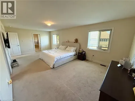 9462 Tallgrass Avenue Niagara Falls ON L2G 0Y2